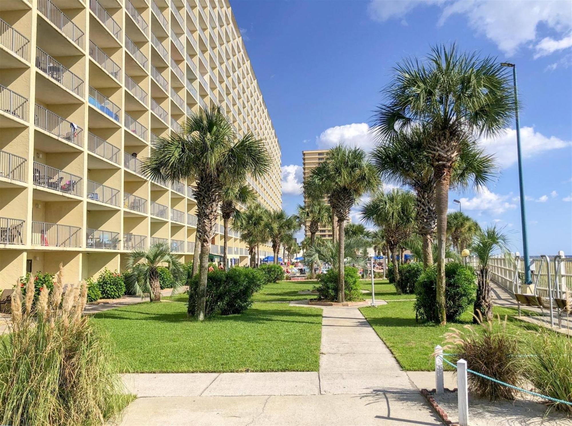 The Summit 610 Apartment